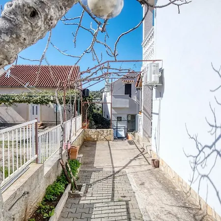 Διαμέρισμα By The Sea Grebastica, Sibenik - 11463 *