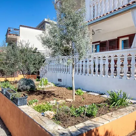 Apartman By The Sea Grebastica, Sibenik - 11463