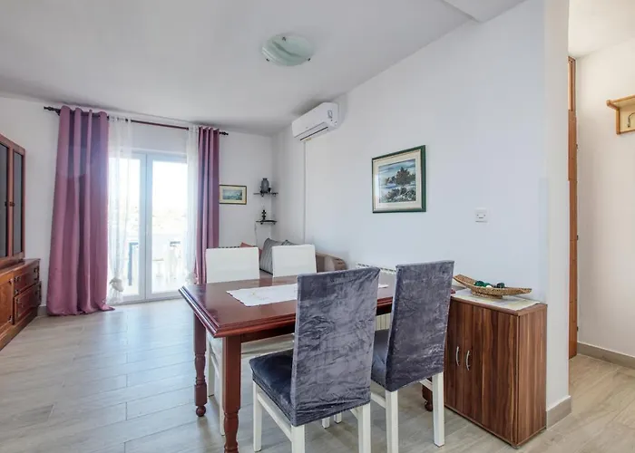 Appartement By The Sea Grebastica, Sibenik - 11463