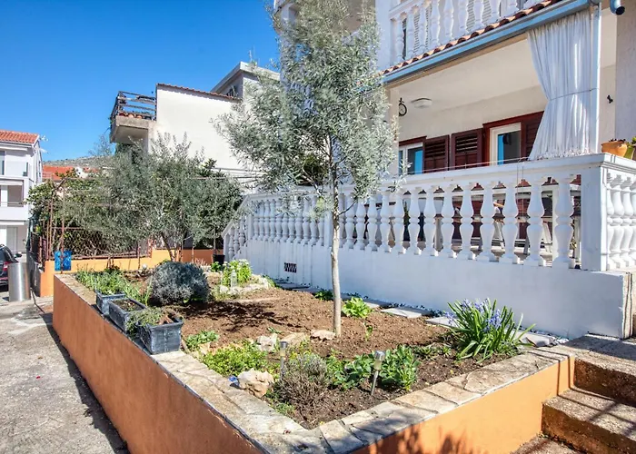 Appartement By The Sea Grebastica, Sibenik - 11463